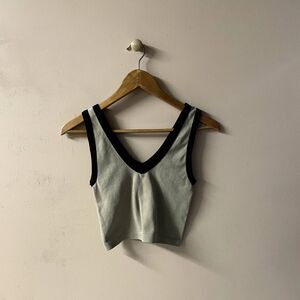 Forever 21 Ribbed Taupe & Black Trimmed V-Neck Cropped Top Size M EUC